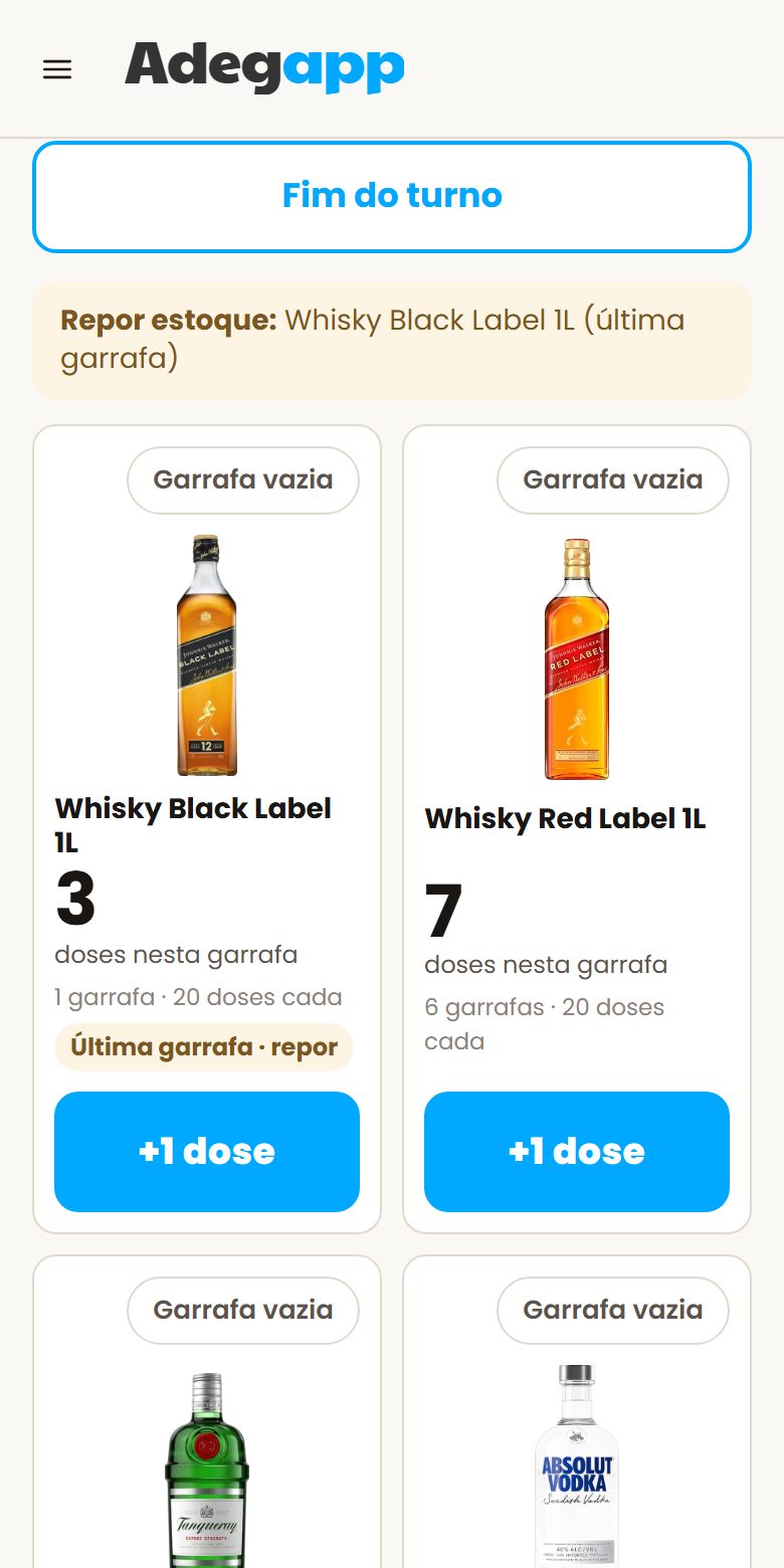 Balcão de doses no celular, com garrafas, doses restantes e aviso de repor estoque